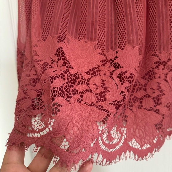 Worthington Sleeveless Embellished Blouse Mandarin Collar. Ptp 18” length 26” - Picture 3 of 6